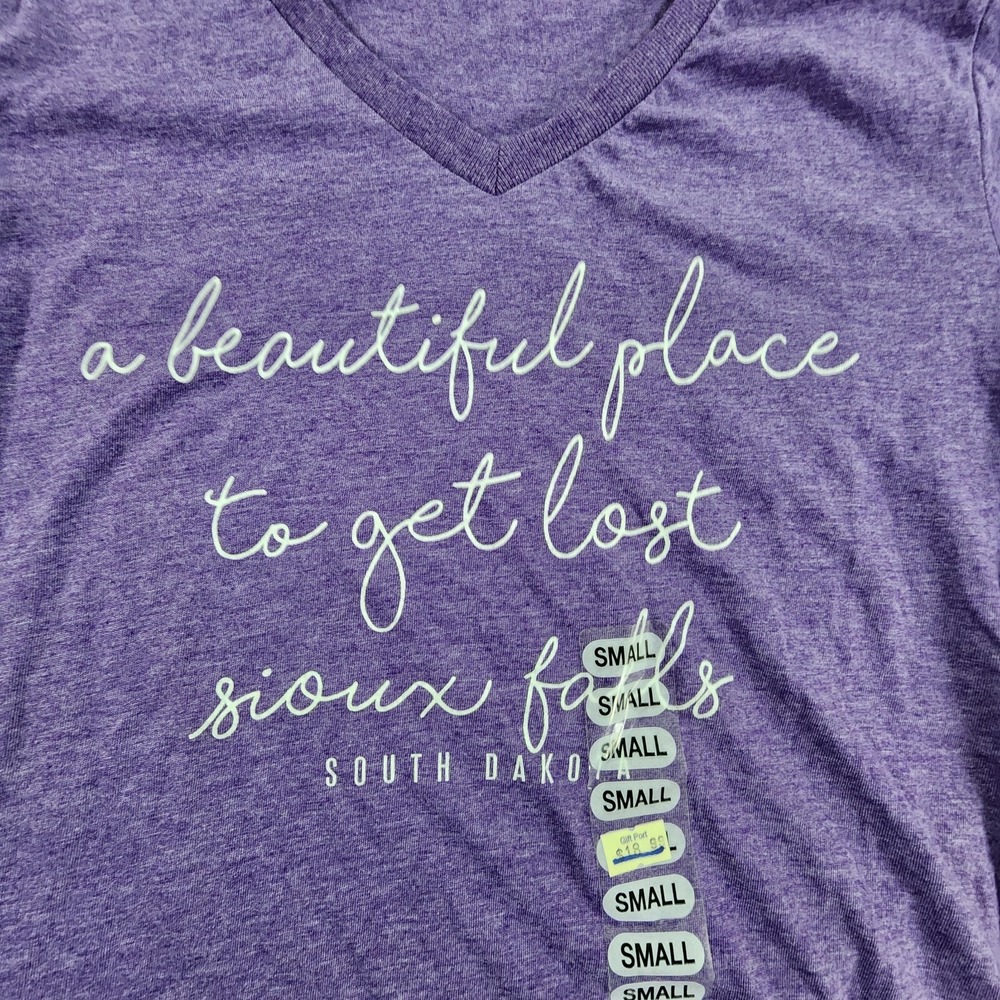Sioux Falls ID Beautiful Place to Get Lost Purple T-Shirt Women's S - Picture 3 of 8